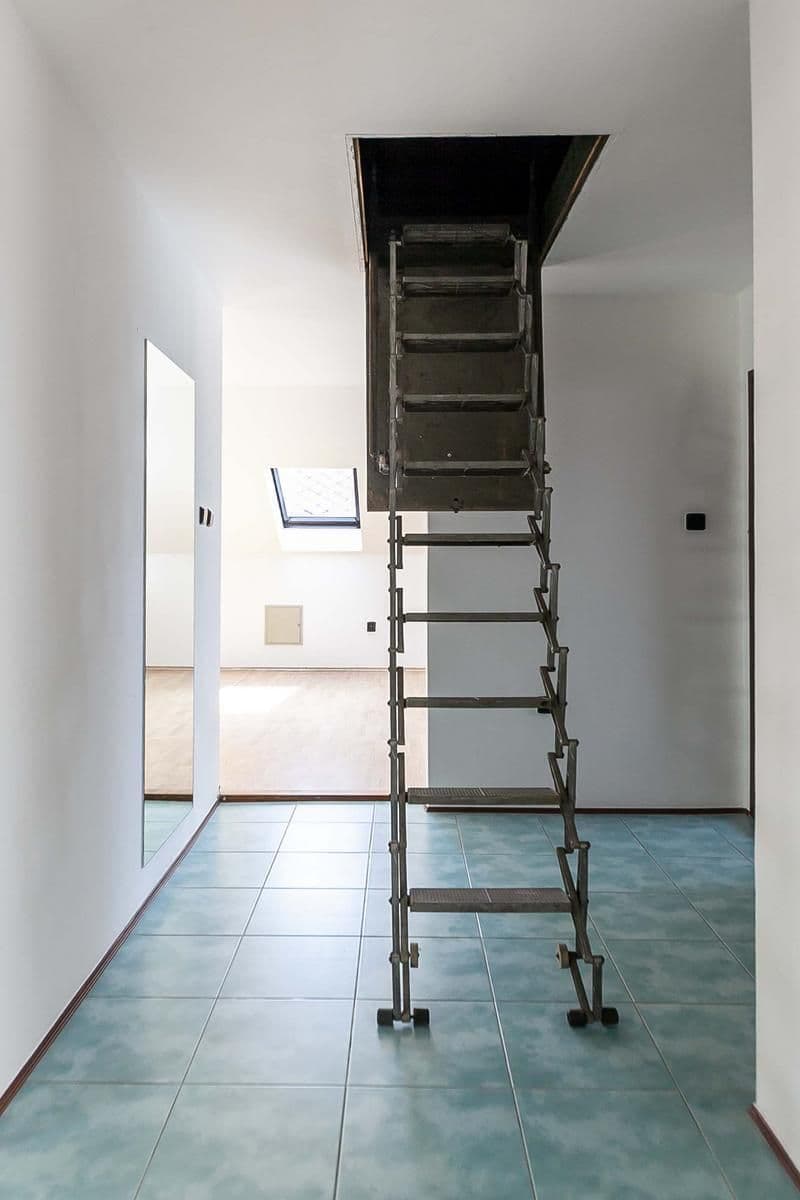 Prodej domu 270 m², pozemek 784 m², B. Němcové, Uhlířské Janovice, Středočeský kraj Prodej domu 270 m², pozemek 784 m², B. Němcové, Uhlířské Janovice, Středočeský kraj