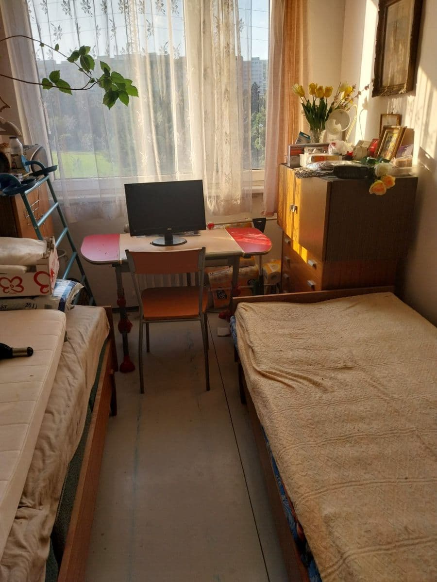 Pronájem bytu 3+1 80 m², Proutěná, Praha, Praha Pronájem bytu 3+1 80 m², Proutěná, Praha, Praha