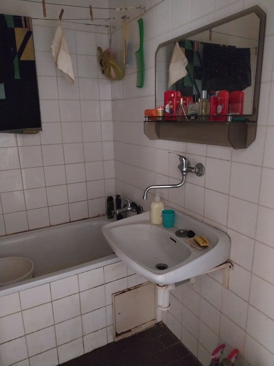 Pronájem bytu 3+1 80 m², Proutěná, Praha, Praha Pronájem bytu 3+1 80 m², Proutěná, Praha, Praha