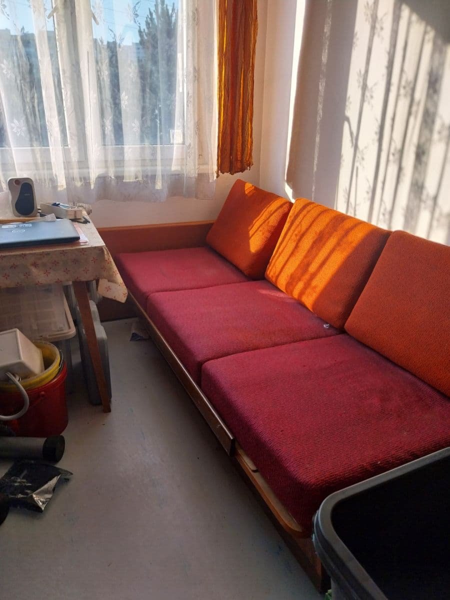 Pronájem bytu 3+1 80 m², Proutěná, Praha, Praha Pronájem bytu 3+1 80 m², Proutěná, Praha, Praha