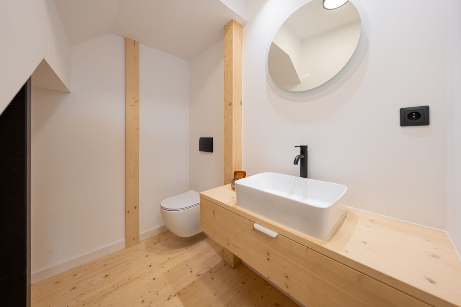 Prodej domu 100 m², pozemek 386 m², Velká Lečice, Středočeský kraj Prodej domu 100 m², pozemek 386 m², Velká Lečice, Středočeský kraj