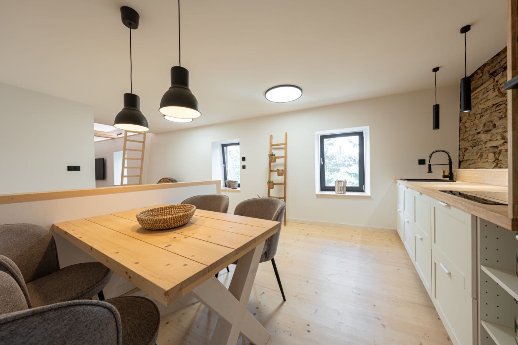 Prodej domu 100 m², pozemek 386 m², Velká Lečice, Středočeský kraj Prodej domu 100 m², pozemek 386 m², Velká Lečice, Středočeský kraj