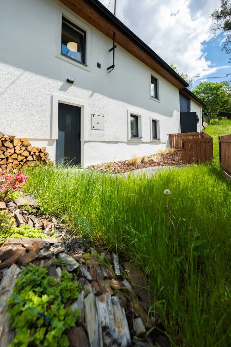 Prodej domu 100 m², pozemek 386 m², Velká Lečice, Středočeský kraj Prodej domu 100 m², pozemek 386 m², Velká Lečice, Středočeský kraj