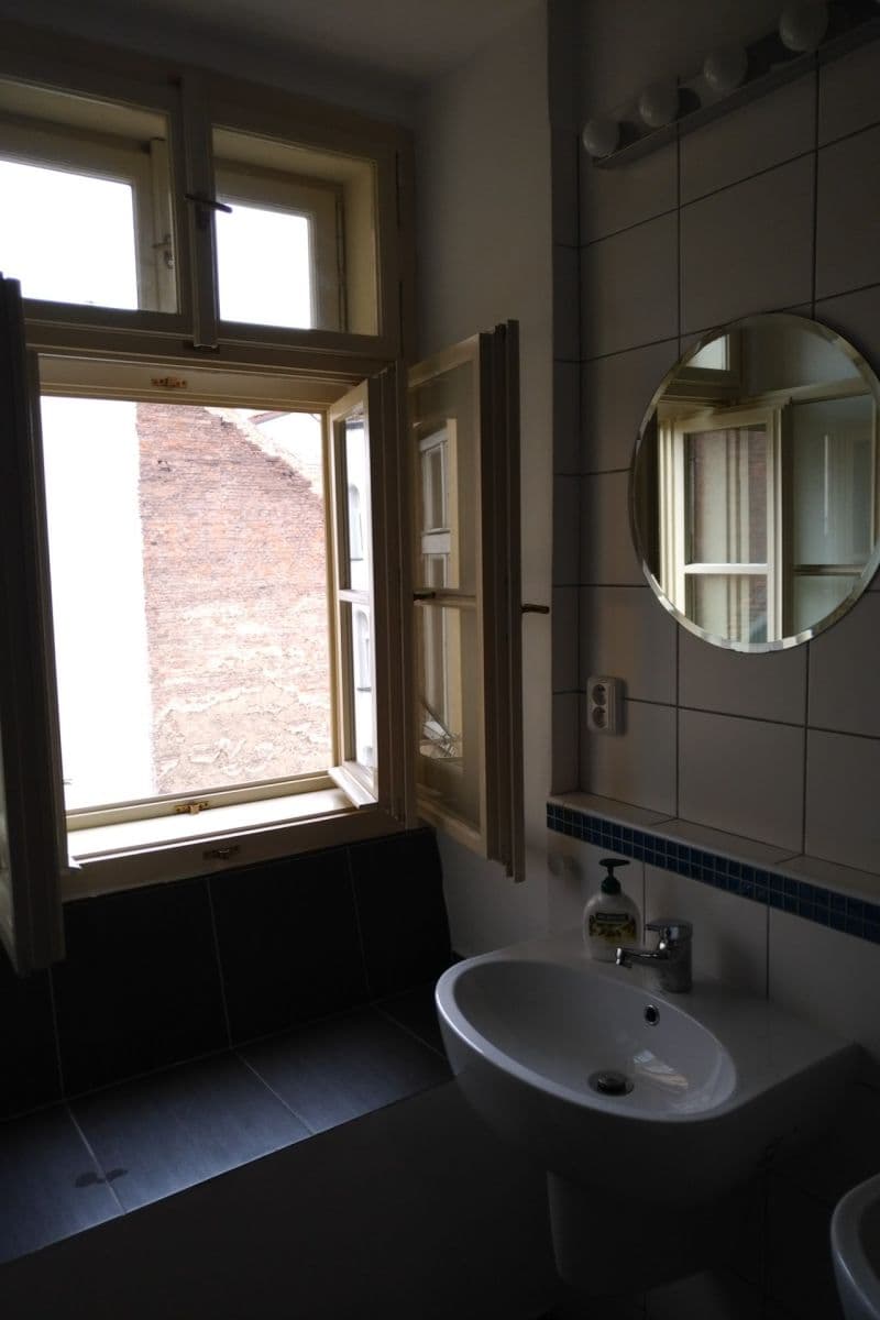 Pronájem bytu 4+kk 95 m², Kroftova, Praha, Praha Pronájem bytu 4+kk 95 m², Kroftova, Praha, Praha