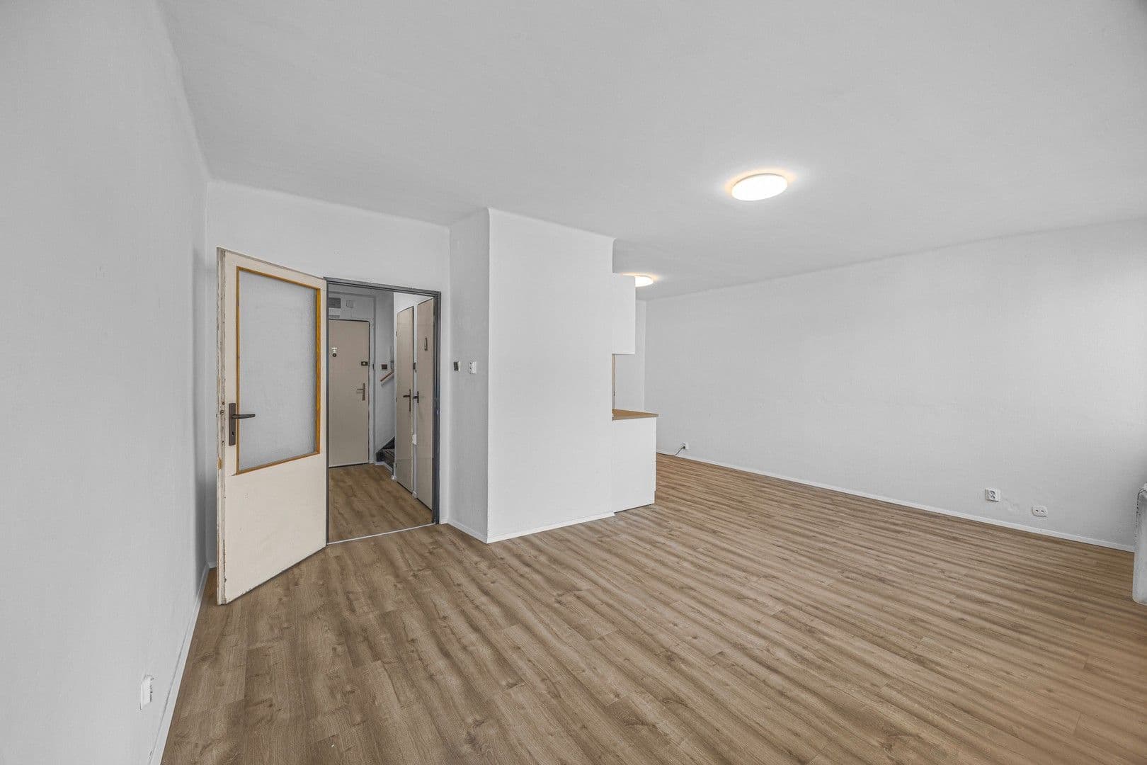 Pronájem bytu 3+kk 75 m², Banskobystrická, Praha, Praha Pronájem bytu 3+kk 75 m², Banskobystrická, Praha, Praha
