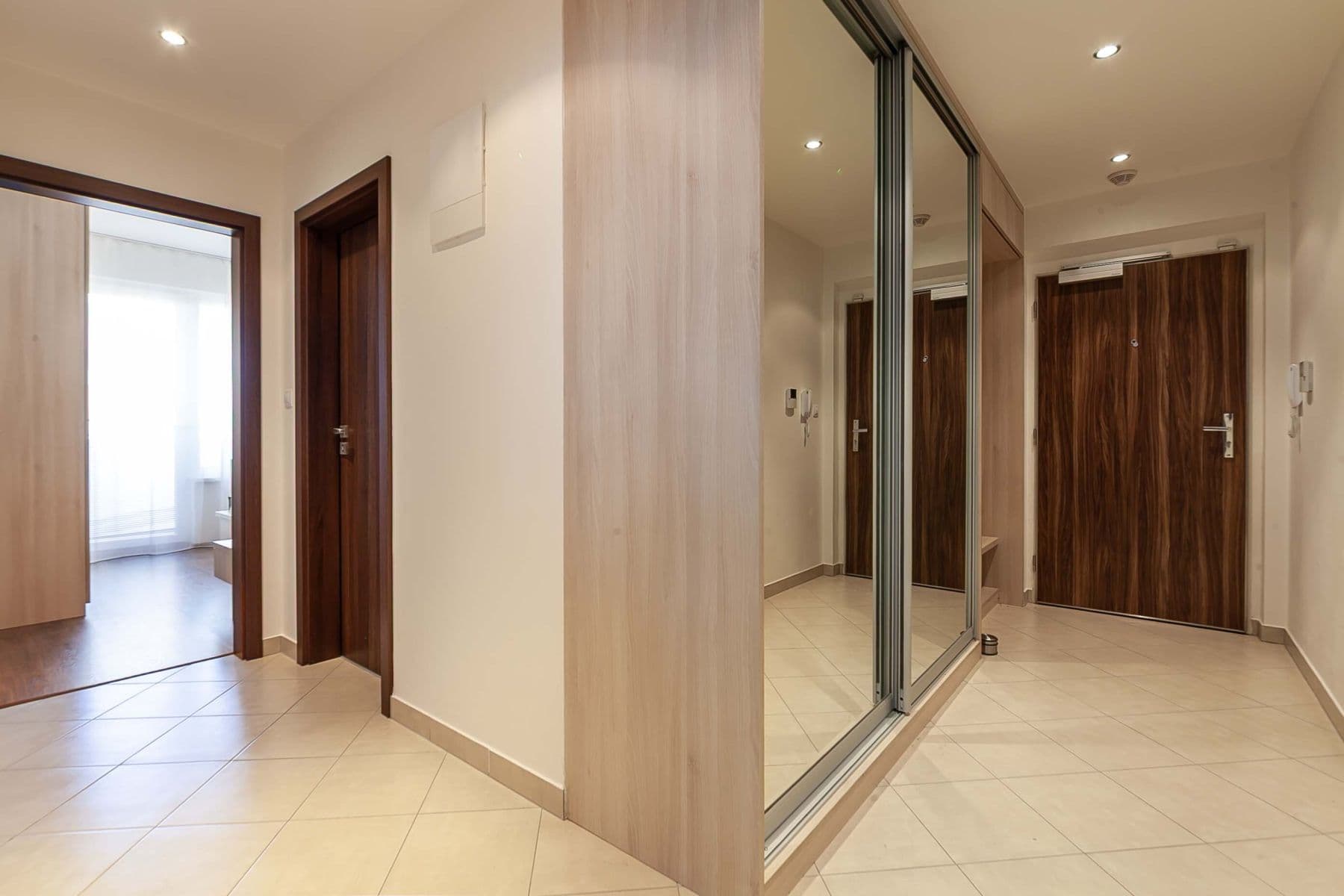 Prodej bytu 2+kk 65 m², Mantovská, Praha, Praha Prodej bytu 2+kk 65 m², Mantovská, Praha, Praha
