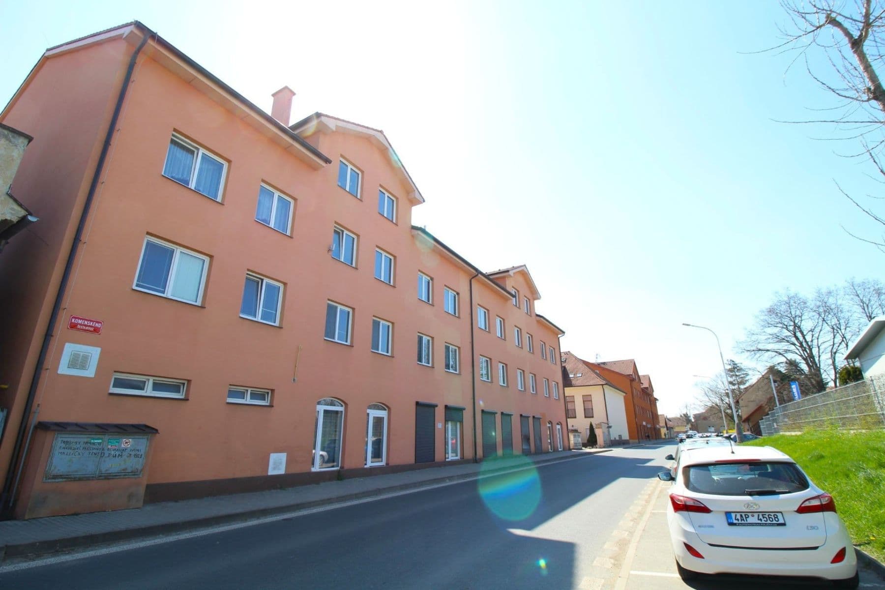 Pronájem bytu 2+kk 41 m², Komenského, Šestajovice, Středočeský kraj Pronájem bytu 2+kk 41 m², Komenského, Šestajovice, Středočeský kraj