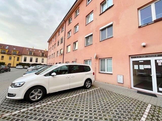Pronájem bytu 2+kk 41 m², Komenského, Šestajovice, Středočeský kraj Pronájem bytu 2+kk 41 m², Komenského, Šestajovice, Středočeský kraj