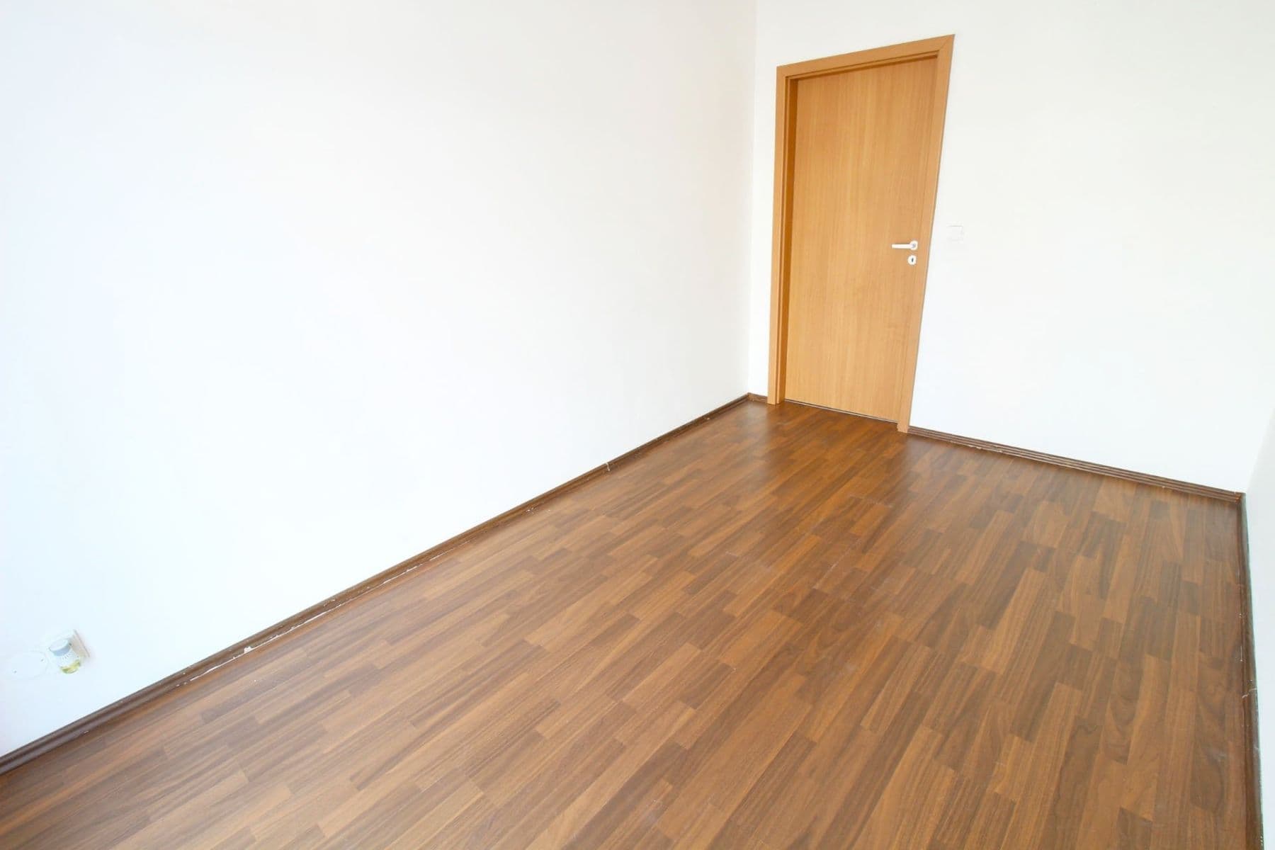Pronájem bytu 2+kk 41 m², Komenského, Šestajovice, Středočeský kraj Pronájem bytu 2+kk 41 m², Komenského, Šestajovice, Středočeský kraj