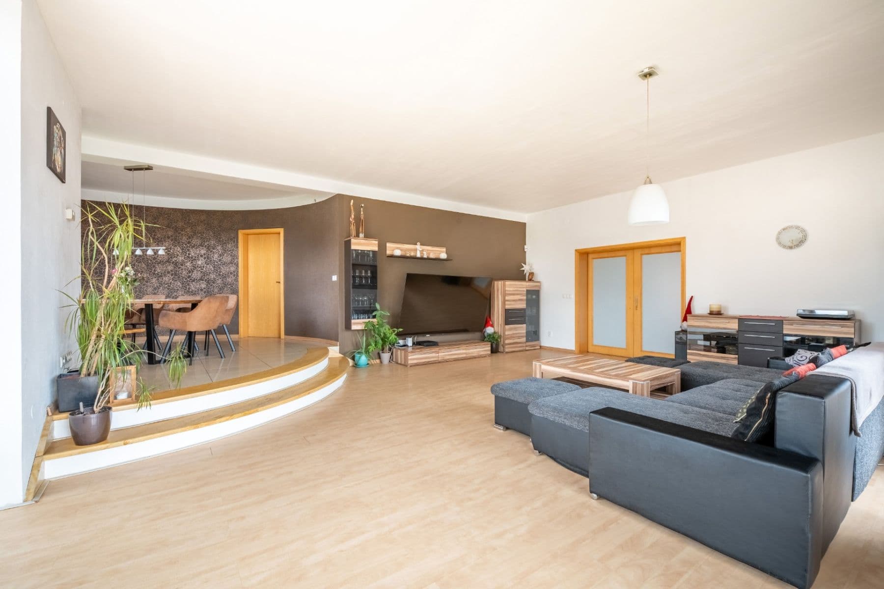 Prodej domu 224 m², pozemek 1.691 m², Tasovice, Jihomoravský kraj Prodej domu 224 m², pozemek 1.691 m², Tasovice, Jihomoravský kraj