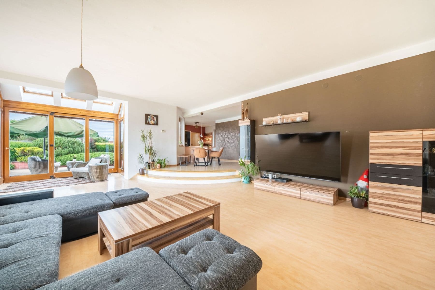 Prodej domu 224 m², pozemek 1.691 m², Tasovice, Jihomoravský kraj Prodej domu 224 m², pozemek 1.691 m², Tasovice, Jihomoravský kraj