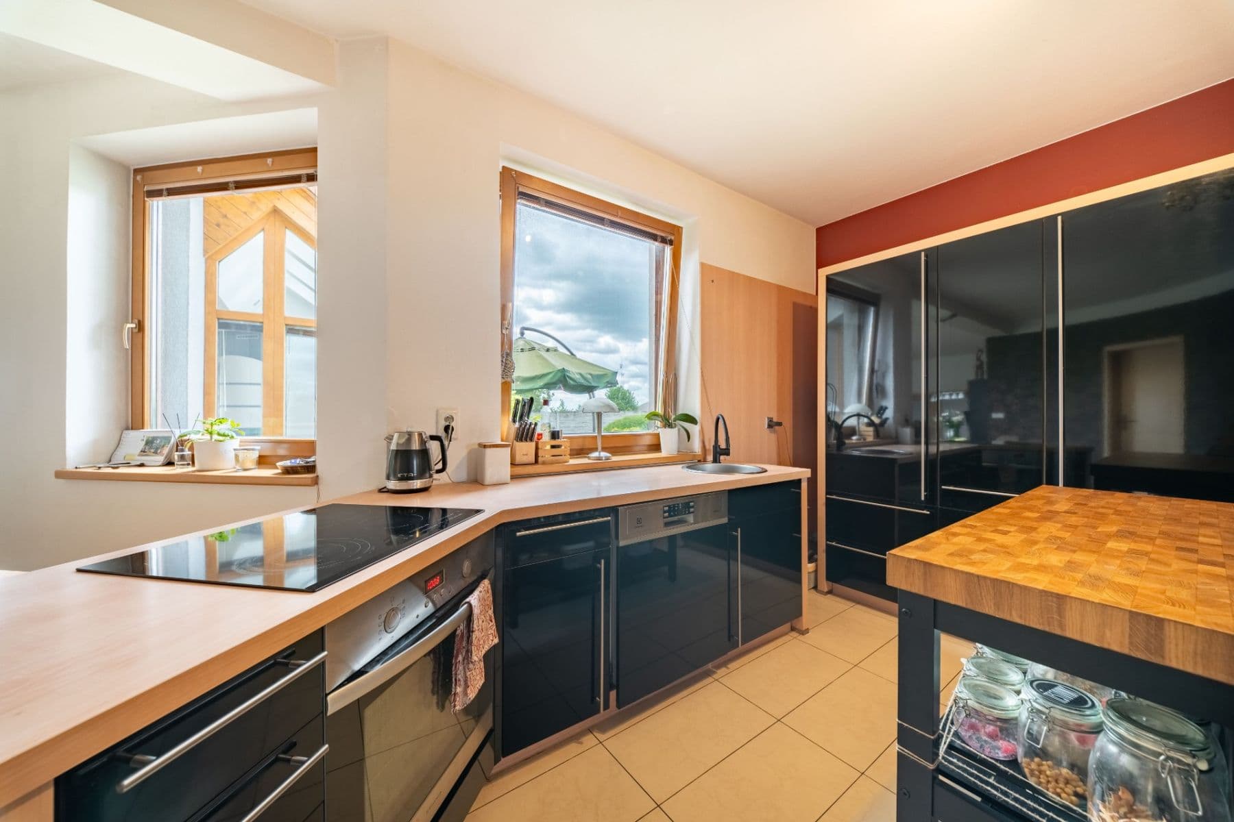Prodej domu 224 m², pozemek 1.691 m², Tasovice, Jihomoravský kraj Prodej domu 224 m², pozemek 1.691 m², Tasovice, Jihomoravský kraj