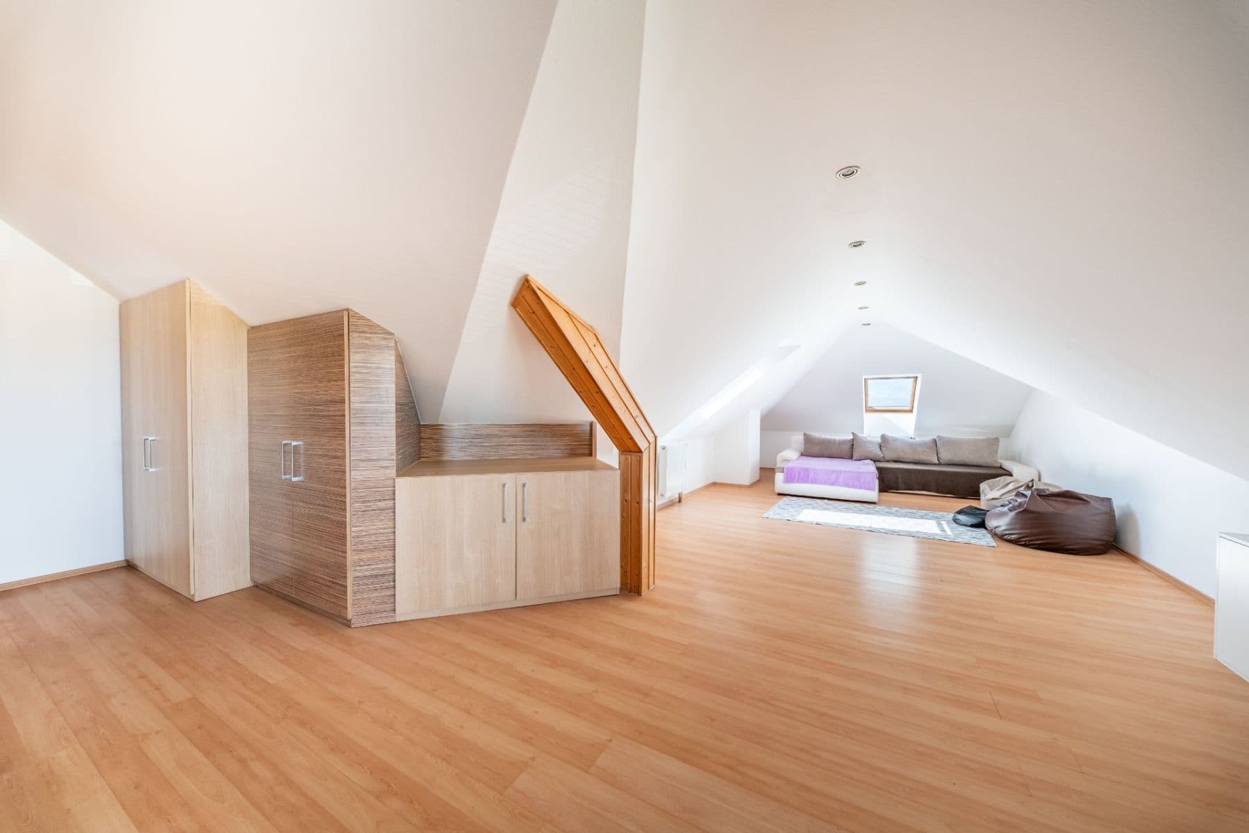 Prodej domu 224 m², pozemek 1.691 m², Tasovice, Jihomoravský kraj Prodej domu 224 m², pozemek 1.691 m², Tasovice, Jihomoravský kraj