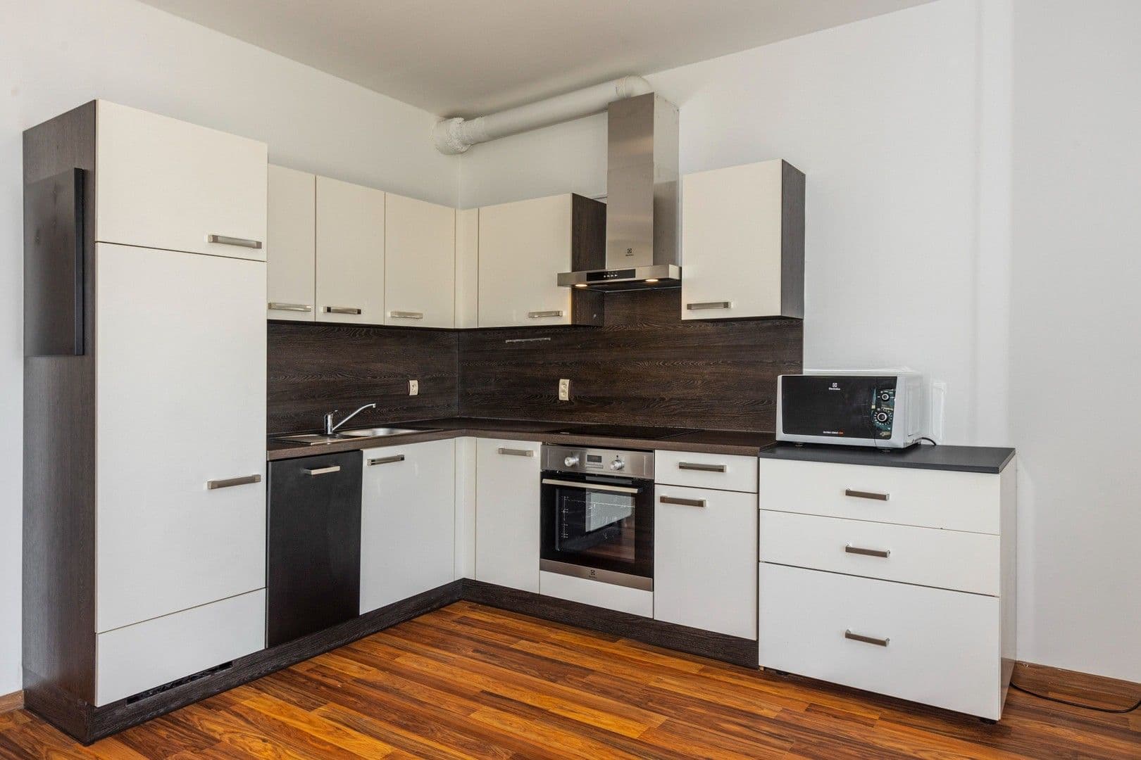 Pronájem bytu 2+kk 50 m², Počernická, Praha, Praha Pronájem bytu 2+kk 50 m², Počernická, Praha, Praha