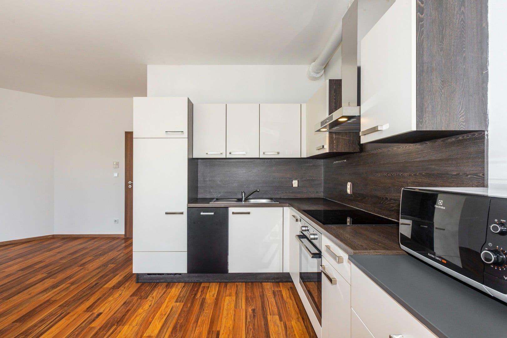 Pronájem bytu 2+kk 50 m², Počernická, Praha, Praha Pronájem bytu 2+kk 50 m², Počernická, Praha, Praha