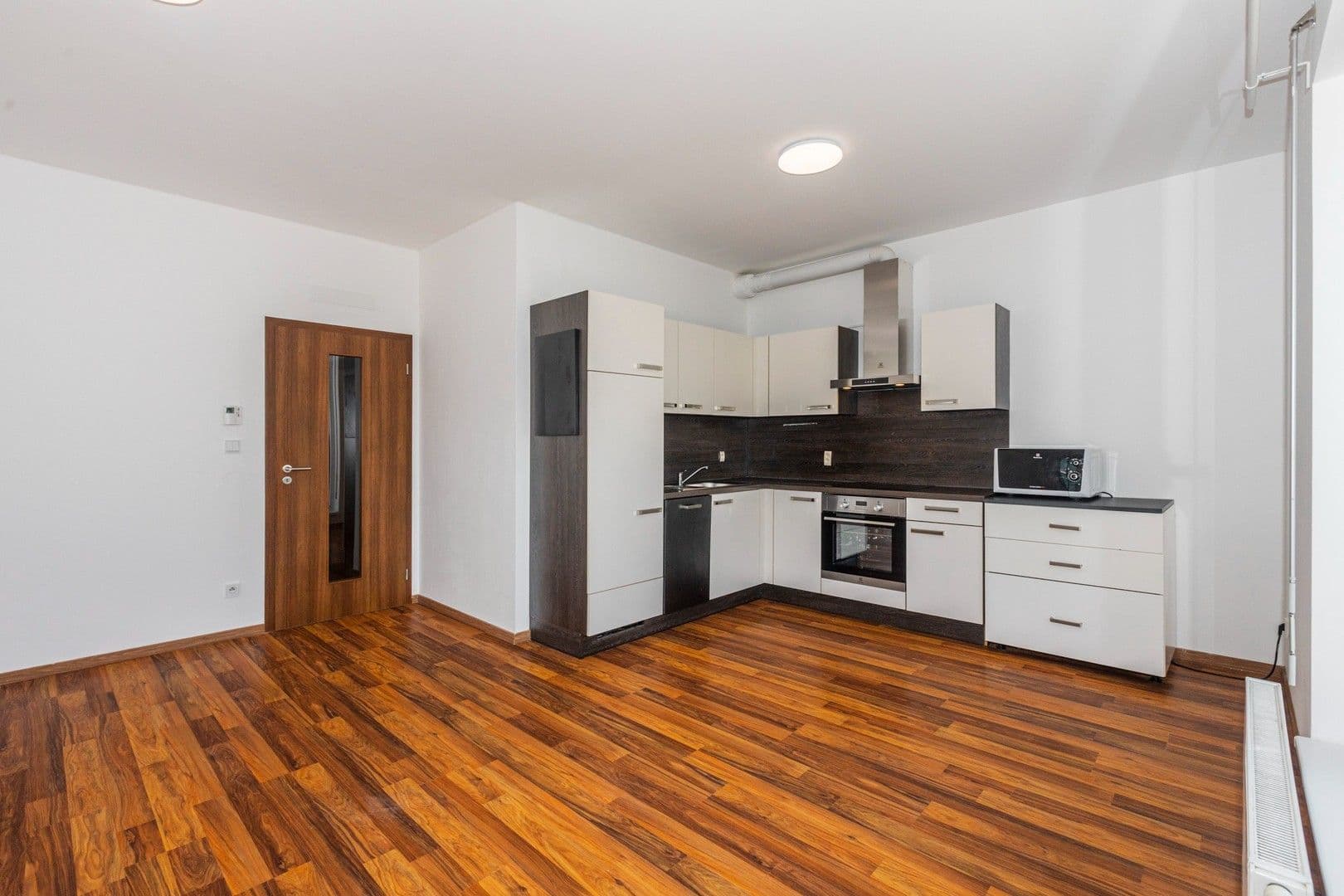 Pronájem bytu 2+kk 50 m², Počernická, Praha, Praha Pronájem bytu 2+kk 50 m², Počernická, Praha, Praha