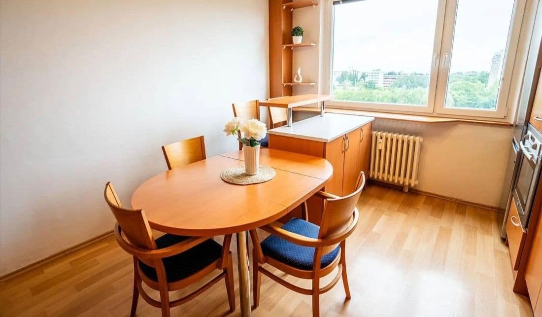 Prodej bytu 2+1 75 m², Spojenecká, Trutnov, Královéhradecký kraj Prodej bytu 2+1 75 m², Spojenecká, Trutnov, Královéhradecký kraj