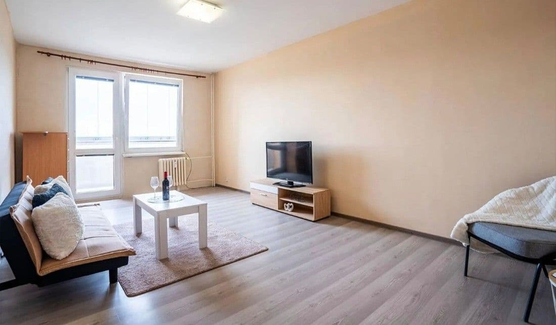 Prodej bytu 2+1 75 m², Spojenecká, Trutnov, Královéhradecký kraj Prodej bytu 2+1 75 m², Spojenecká, Trutnov, Královéhradecký kraj
