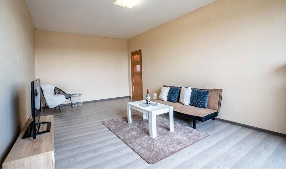 Prodej bytu 2+1 75 m², Spojenecká, Trutnov, Královéhradecký kraj Prodej bytu 2+1 75 m², Spojenecká, Trutnov, Královéhradecký kraj
