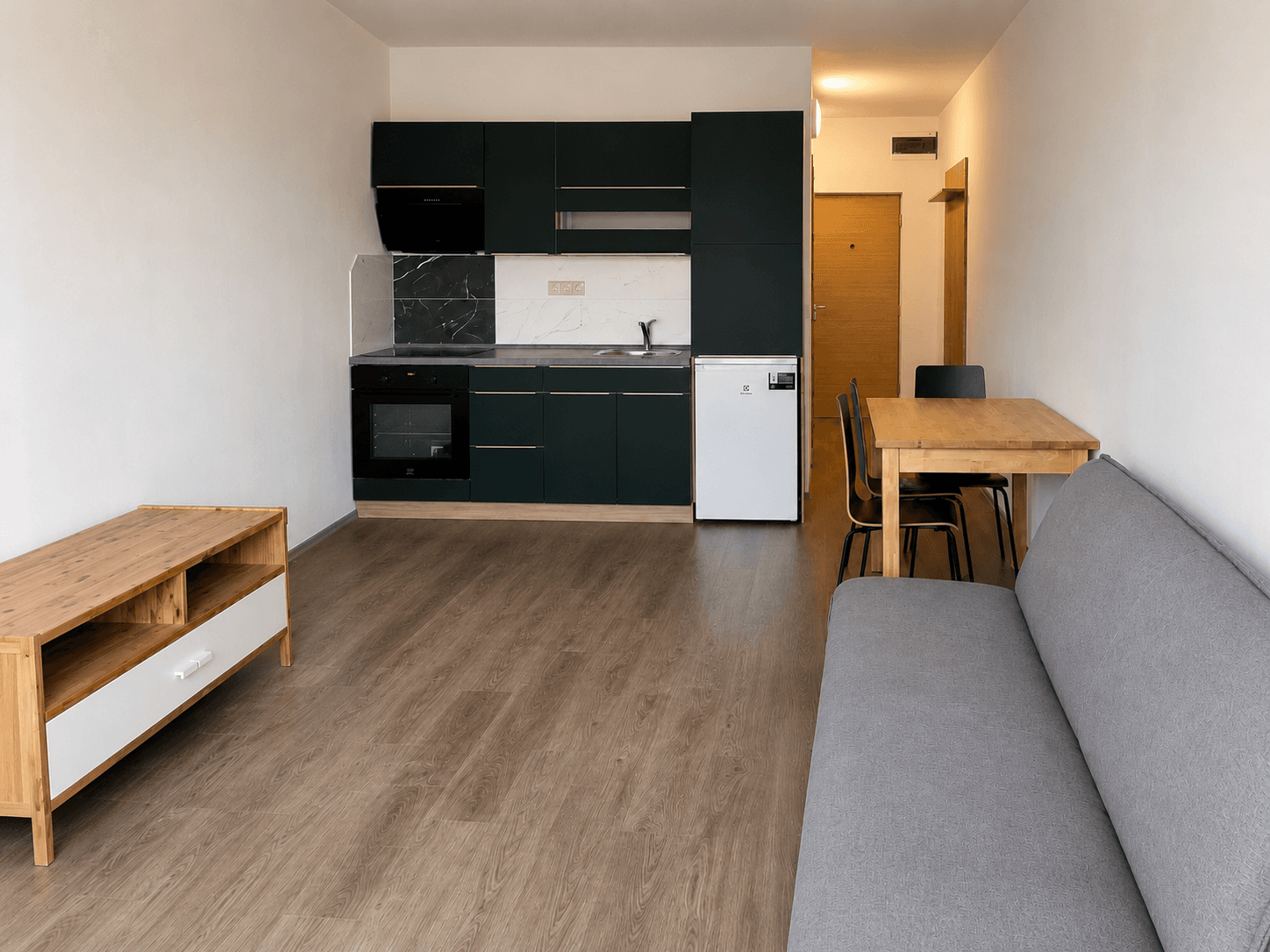 Pronájem bytu 1+kk 35 m², Brožíkova, Hradec Králové, Královéhradecký kraj Pronájem bytu 1+kk 35 m², Brožíkova, Hradec Králové, Královéhradecký kraj