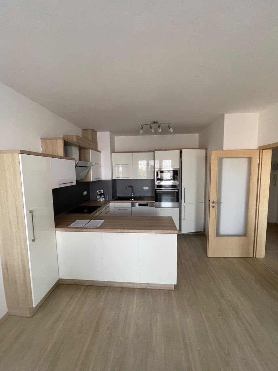 Pronájem bytu 2+kk 51 m², Zelnice II, Slavkov u Brna, Jihomoravský kraj Pronájem bytu 2+kk 51 m², Zelnice II, Slavkov u Brna, Jihomoravský kraj