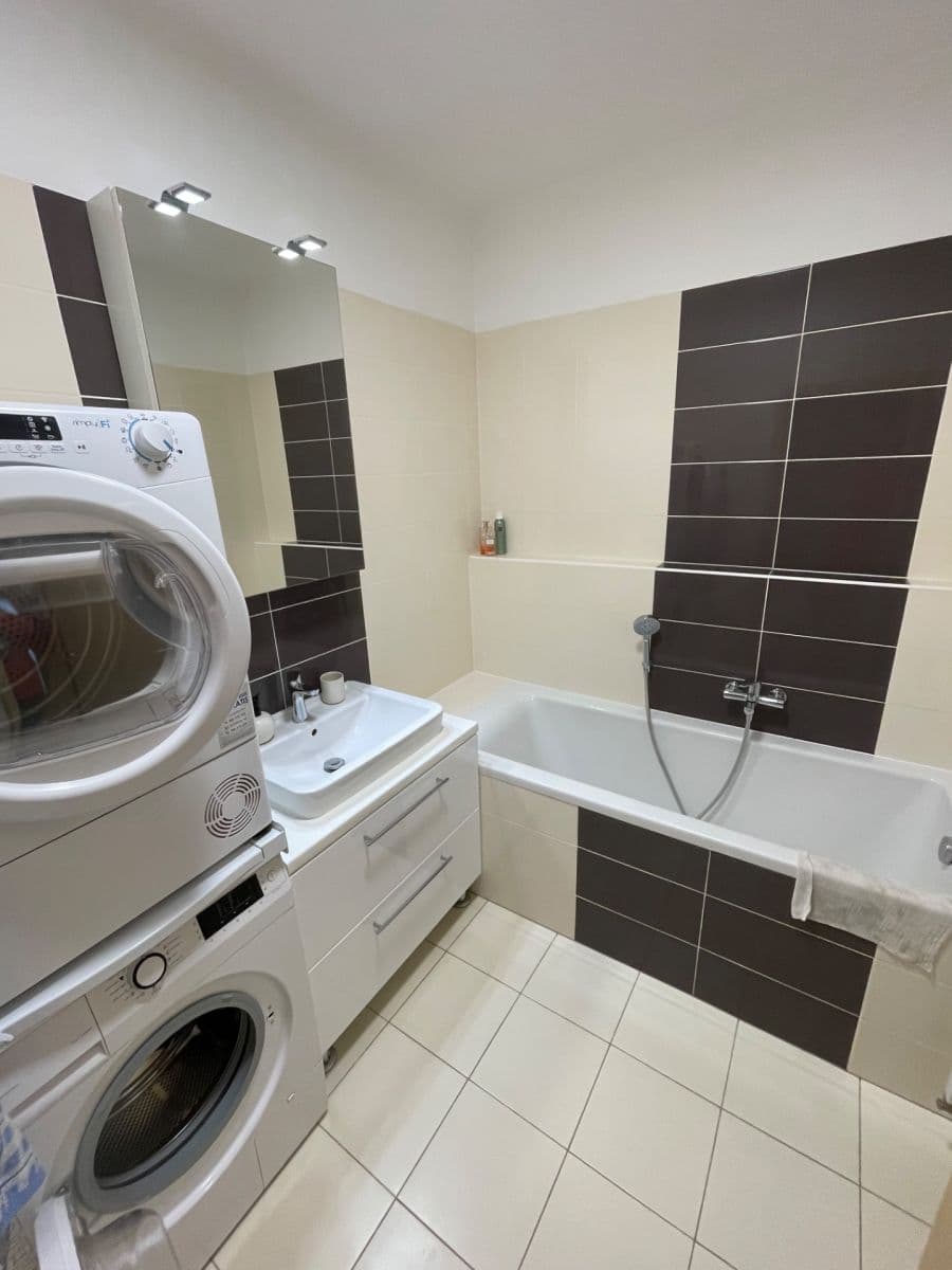 Pronájem bytu 2+kk 51 m², Zelnice II, Slavkov u Brna, Jihomoravský kraj Pronájem bytu 2+kk 51 m², Zelnice II, Slavkov u Brna, Jihomoravský kraj