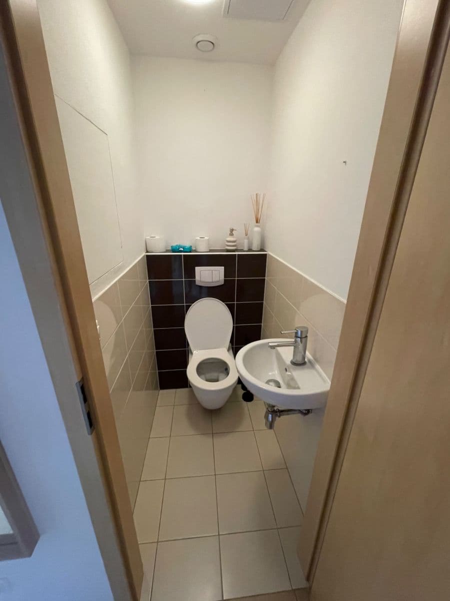 Pronájem bytu 2+kk 51 m², Zelnice II, Slavkov u Brna, Jihomoravský kraj Pronájem bytu 2+kk 51 m², Zelnice II, Slavkov u Brna, Jihomoravský kraj