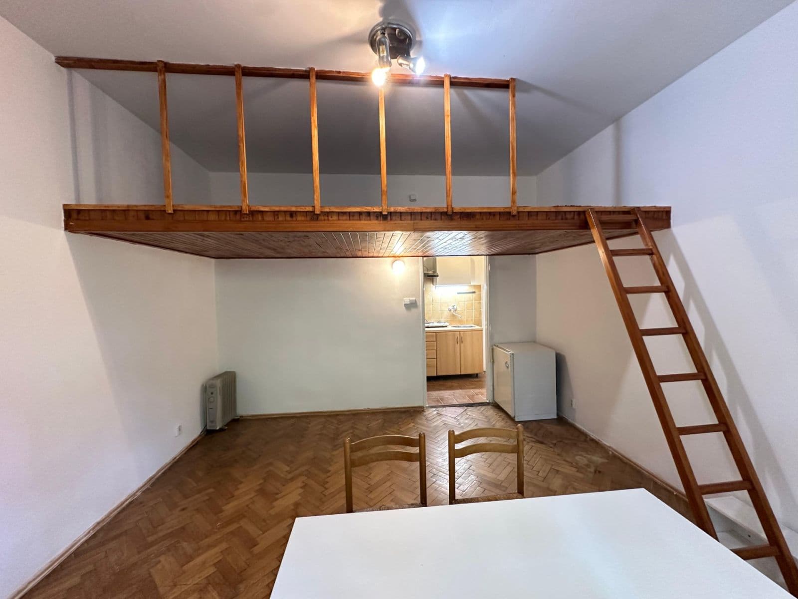 Pronájem bytu 1+kk 25 m², Pod Zvonařkou, Praha, Praha Pronájem bytu 1+kk 25 m², Pod Zvonařkou, Praha, Praha