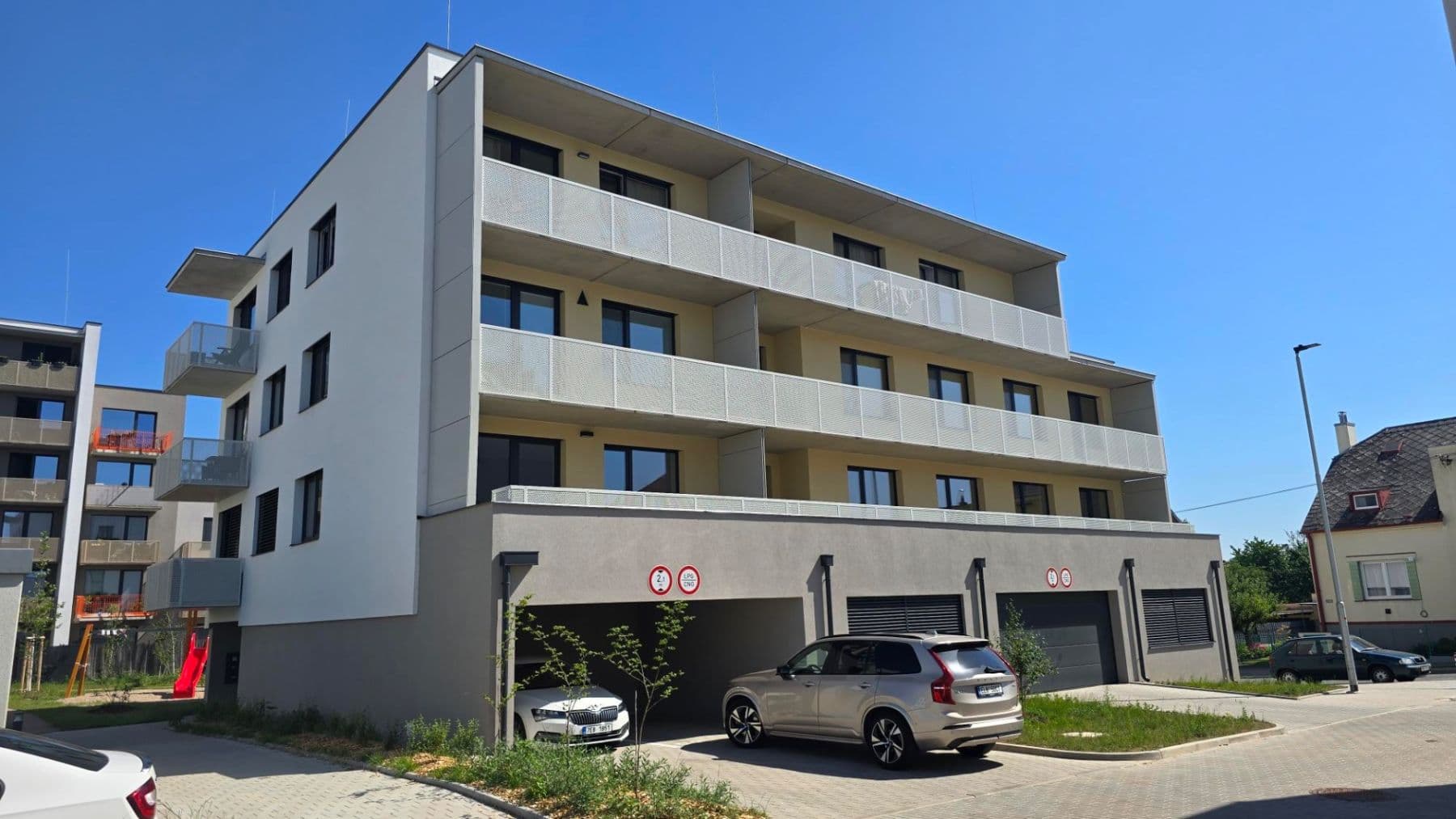 Pronájem bytu 2+kk 58 m², Nová Tesla, Pardubice, Pardubický kraj Pronájem bytu 2+kk 58 m², Nová Tesla, Pardubice, Pardubický kraj