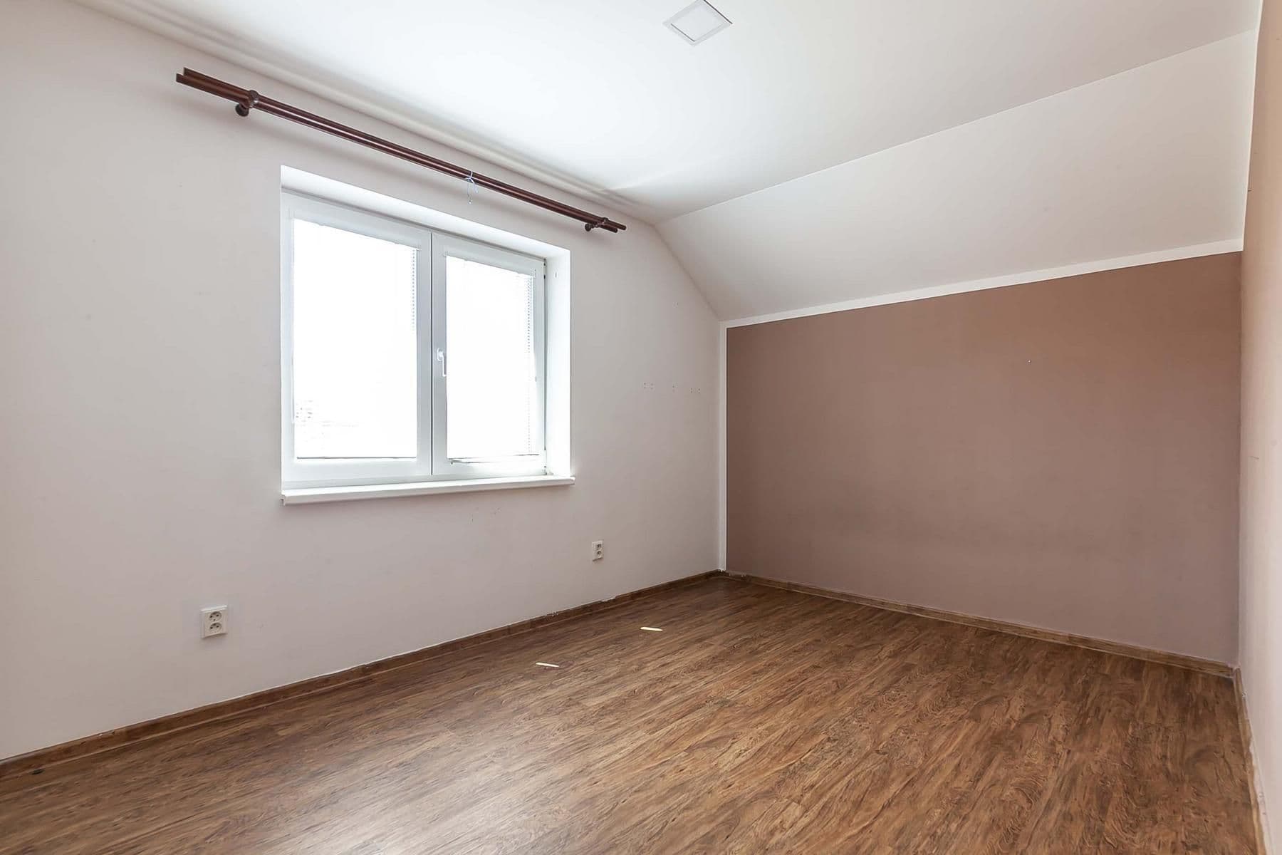 Prodej domu 134 m², pozemek 249 m², Přemysla Oráče, Všetaty, Středočeský kraj Prodej domu 134 m², pozemek 249 m², Přemysla Oráče, Všetaty, Středočeský kraj