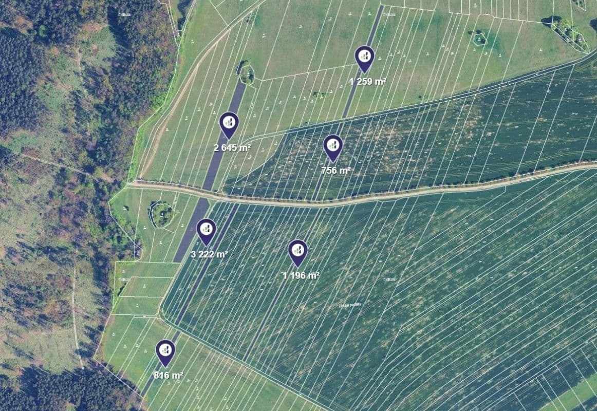 Prodej pozemku 9.894 m², Ostrov u Macochy, Jihomoravský kraj Prodej pozemku 9.894 m², Ostrov u Macochy, Jihomoravský kraj