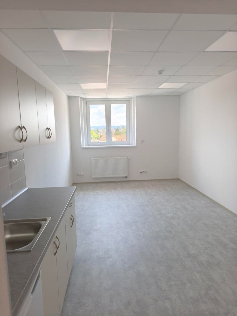 Pronájem nebytového prostoru 71 m², Tyršova, Sedlčany, Středočeský kraj Pronájem nebytového prostoru 71 m², Tyršova, Sedlčany, Středočeský kraj