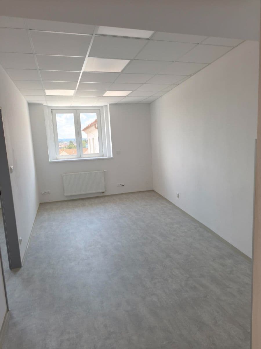 Pronájem nebytového prostoru 71 m², Tyršova, Sedlčany, Středočeský kraj Pronájem nebytového prostoru 71 m², Tyršova, Sedlčany, Středočeský kraj