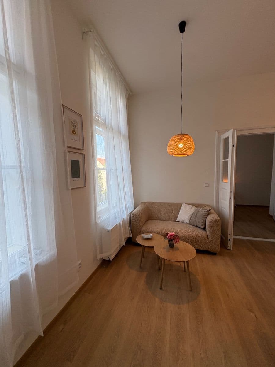 Pronájem bytu 2+kk 42 m², Poštovní, Rakovník, Středočeský kraj Pronájem bytu 2+kk 42 m², Poštovní, Rakovník, Středočeský kraj