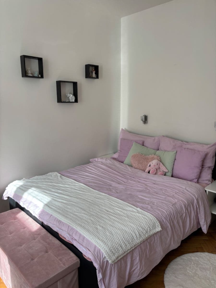 Pronájem bytu 1+kk 30 m², Žitomírská, Praha, Praha Pronájem bytu 1+kk 30 m², Žitomírská, Praha, Praha