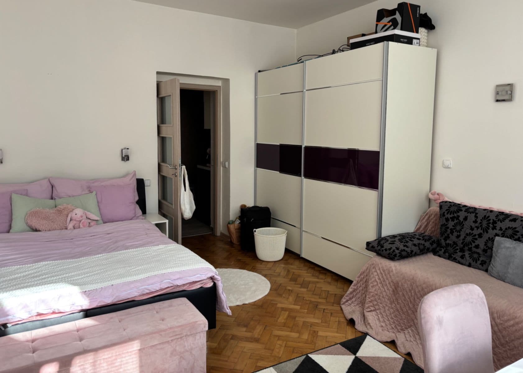 Pronájem bytu 1+kk 30 m², Žitomírská, Praha, Praha Pronájem bytu 1+kk 30 m², Žitomírská, Praha, Praha
