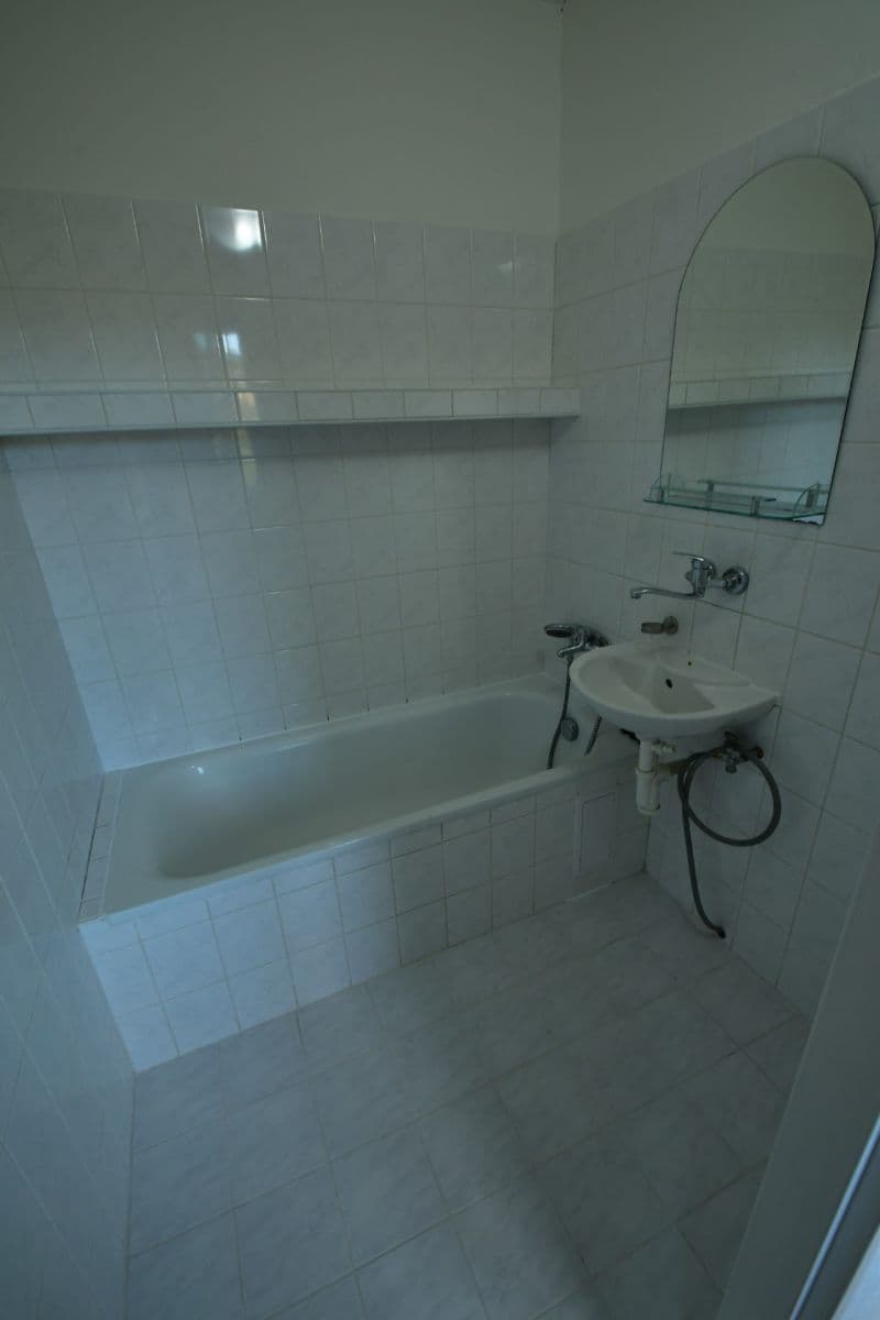 Pronájem bytu 3+1 75 m², Družba, Brumov-Bylnice, Zlínský kraj Pronájem bytu 3+1 75 m², Družba, Brumov-Bylnice, Zlínský kraj