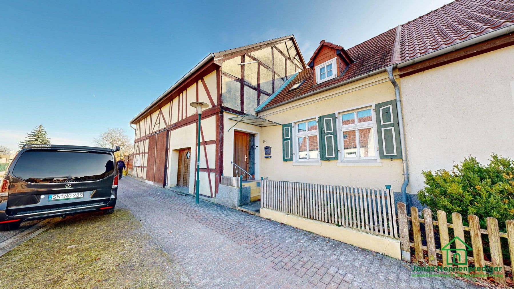 Prodej domu 131 m², pozemek 1.221 m², Berliner Straße 38a, Lenzen (Elbe), Braniborsko Prodej domu 131 m², pozemek 1.221 m², Berliner Straße 38a, Lenzen (Elbe), Braniborsko