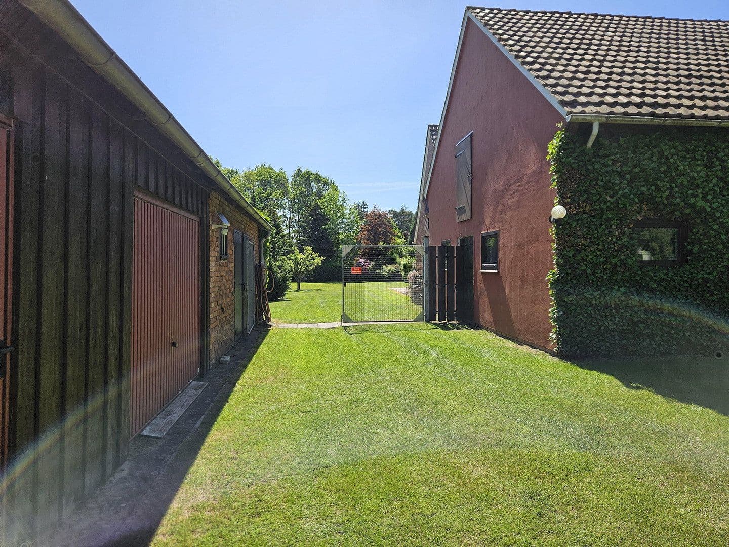 Prodej domu 243 m², pozemek 3.556 m², Barver, Dolní Sasko Prodej domu 243 m², pozemek 3.556 m², Barver, Dolní Sasko