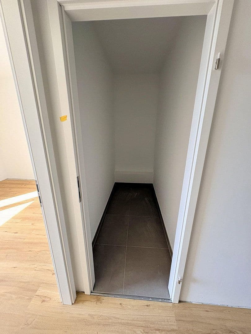 Pronájem domu 145 m², pozemek 115 m², Lilienstrasse 29., Stein, Bavorsko Pronájem domu 145 m², pozemek 115 m², Lilienstrasse 29., Stein, Bavorsko