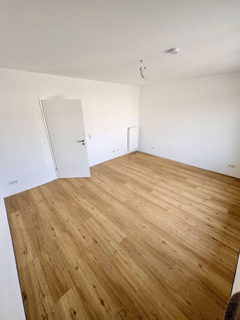 Pronájem domu 145 m², pozemek 115 m², Lilienstrasse 29., Stein, Bavorsko Pronájem domu 145 m², pozemek 115 m², Lilienstrasse 29., Stein, Bavorsko