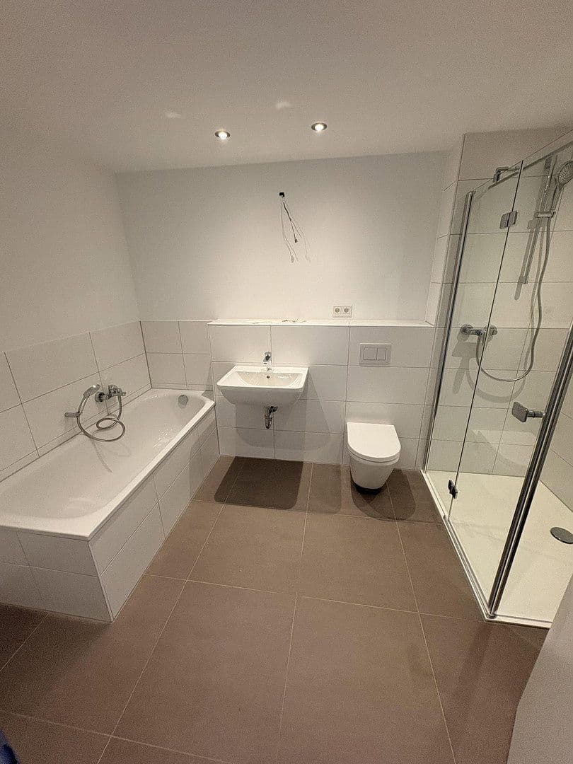 Pronájem domu 145 m², pozemek 115 m², Lilienstrasse 29., Stein, Bavorsko Pronájem domu 145 m², pozemek 115 m², Lilienstrasse 29., Stein, Bavorsko
