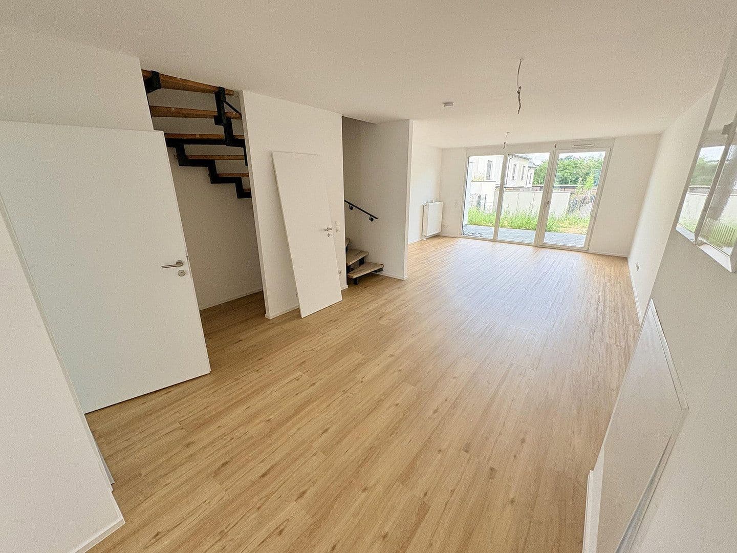 Pronájem domu 145 m², pozemek 115 m², Lilienstrasse 29., Stein, Bavorsko Pronájem domu 145 m², pozemek 115 m², Lilienstrasse 29., Stein, Bavorsko