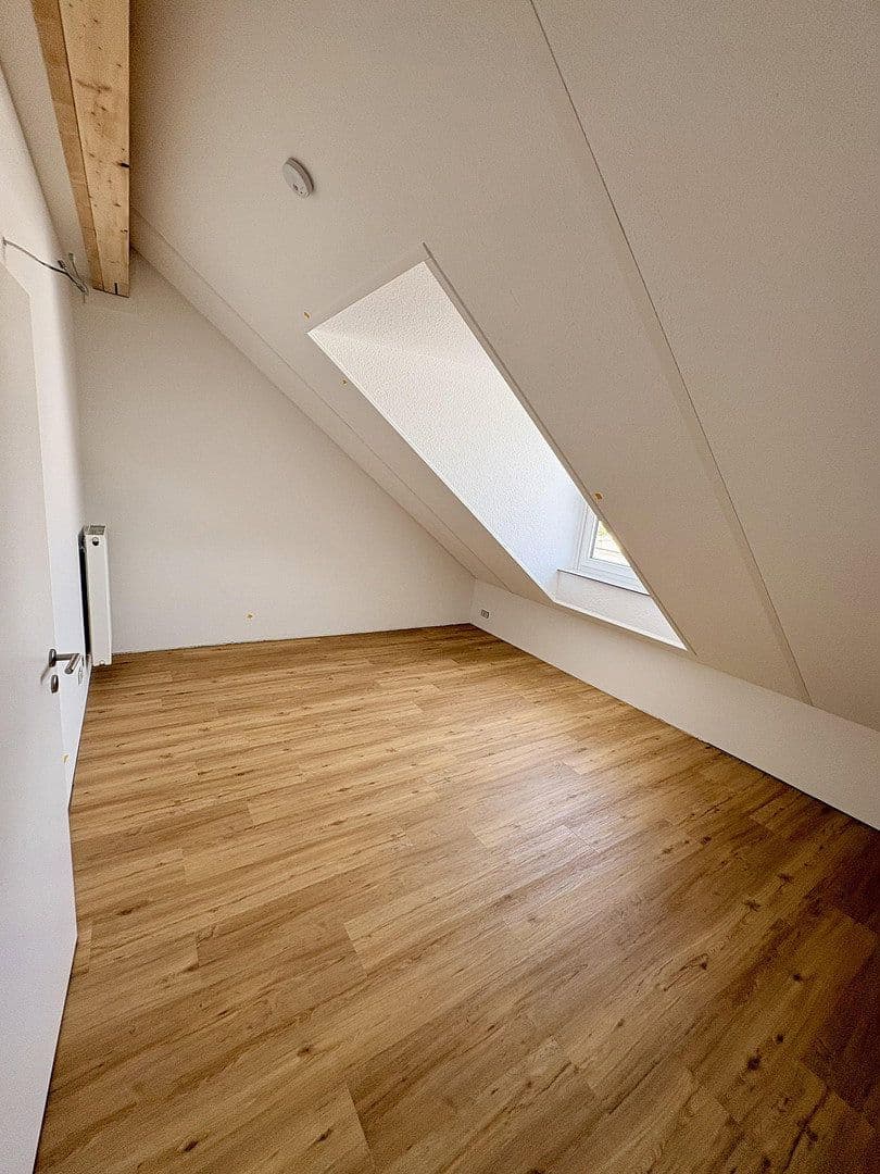 Pronájem domu 145 m², pozemek 115 m², Lilienstrasse 29., Stein, Bavorsko Pronájem domu 145 m², pozemek 115 m², Lilienstrasse 29., Stein, Bavorsko