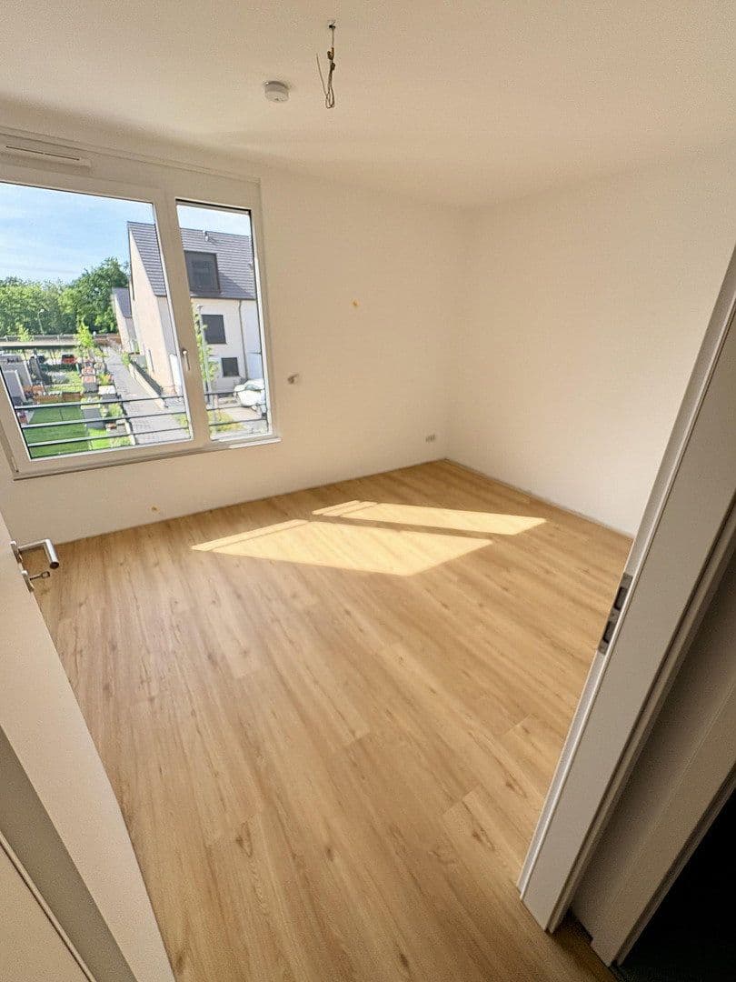 Pronájem domu 145 m², pozemek 115 m², Lilienstrasse 29., Stein, Bavorsko Pronájem domu 145 m², pozemek 115 m², Lilienstrasse 29., Stein, Bavorsko