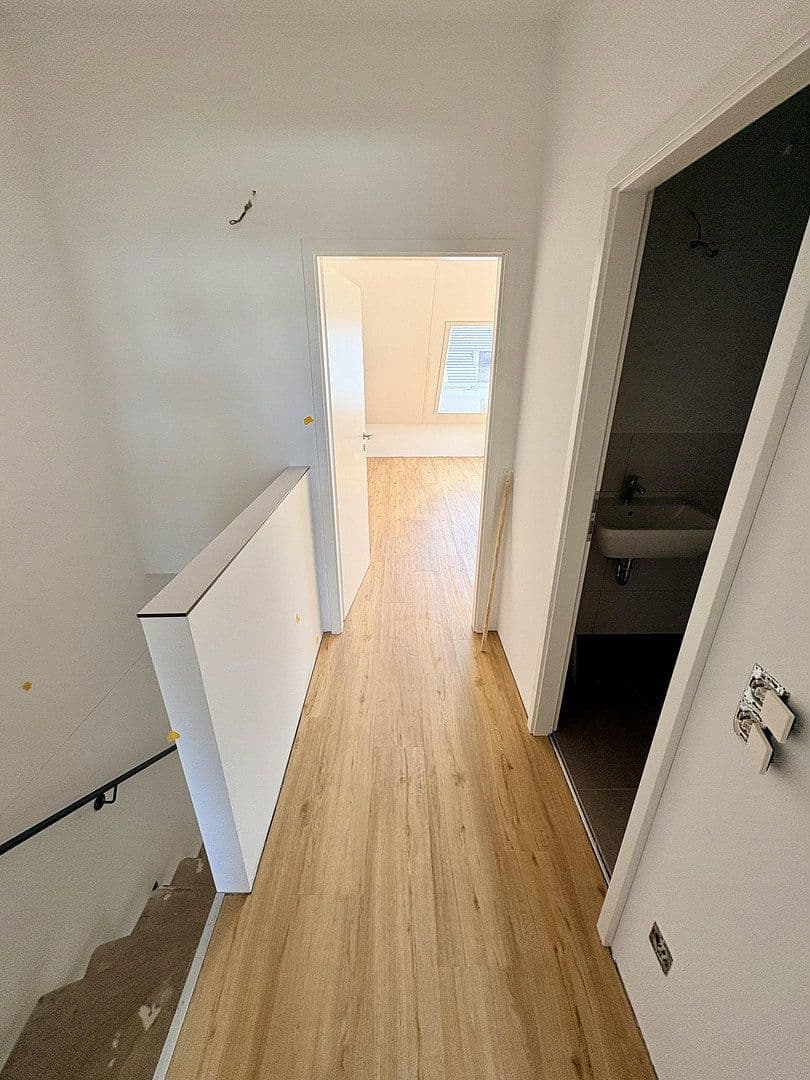 Pronájem domu 145 m², pozemek 115 m², Lilienstrasse 29., Stein, Bavorsko Pronájem domu 145 m², pozemek 115 m², Lilienstrasse 29., Stein, Bavorsko