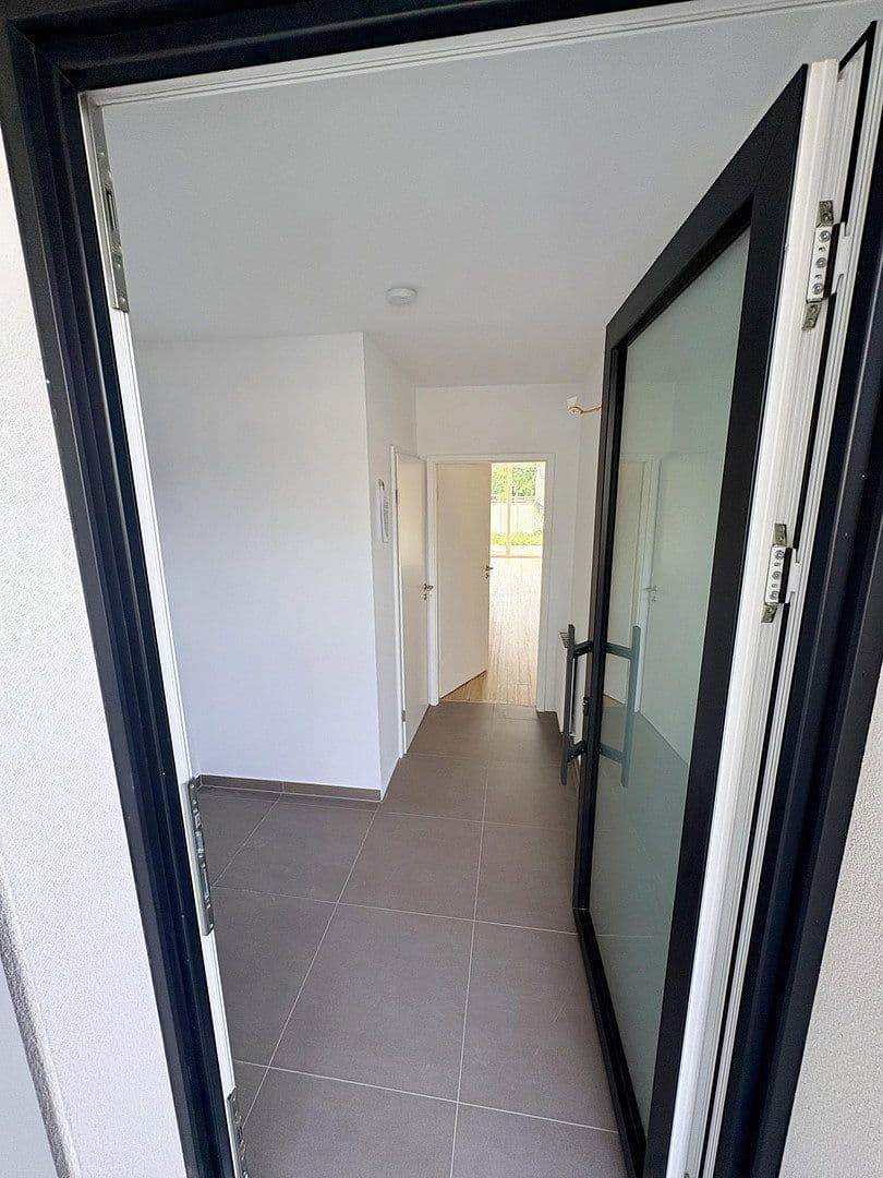Pronájem domu 145 m², pozemek 115 m², Lilienstrasse 29., Stein, Bavorsko Pronájem domu 145 m², pozemek 115 m², Lilienstrasse 29., Stein, Bavorsko
