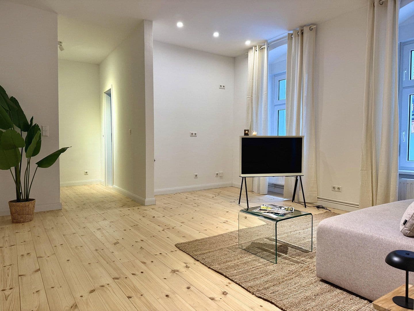 Prodej bytu 2+1 40 m², Berlin, Berlín Prodej bytu 2+1 40 m², Berlin, Berlín
