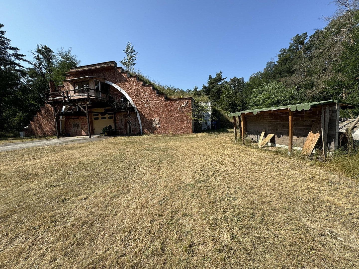 Prodej nebytového prostoru 5.404 m², Zur Alten Landebahn 8, Neuhardenberg, Braniborsko Prodej nebytového prostoru 5.404 m², Zur Alten Landebahn 8, Neuhardenberg, Braniborsko