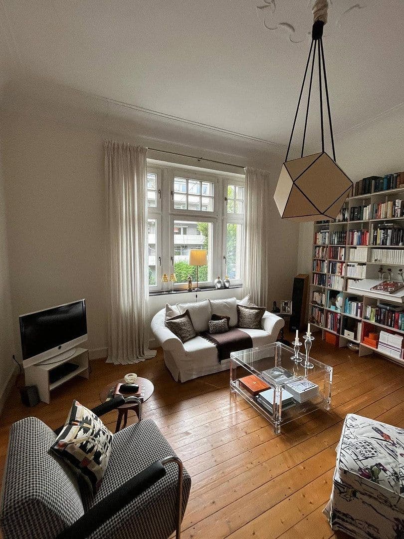 Pronájem bytu 4+1 115 m², Ludenberger Straße 11, düsseldorf, Severní Porýní-Vestfálsko Pronájem bytu 4+1 115 m², Ludenberger Straße 11, düsseldorf, Severní Porýní-Vestfálsko